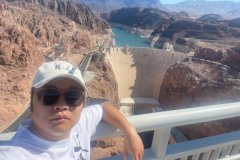 邢鉴无惧跨国镇压 参加反共车队横跨美国游行