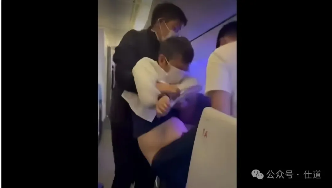 烂醉如泥的赵总