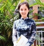 “最美校长”：凭美貌走上巅峰 一夜之间翻车