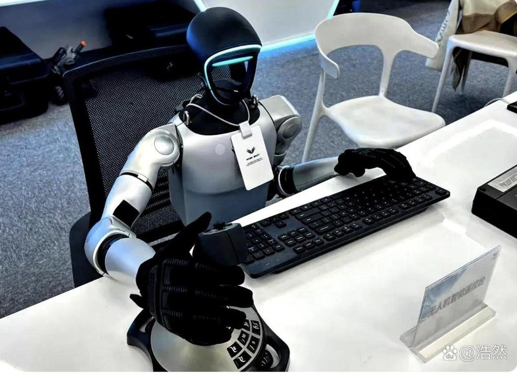 大陆官方推出新政推动人工智慧(AI)与消费的融合,并提出要用好个人消费贷款财政贴... 大陆官方推出新政推动人工智慧(AI)与消费的融合,并提出要用好个人消费贷款财政贴...