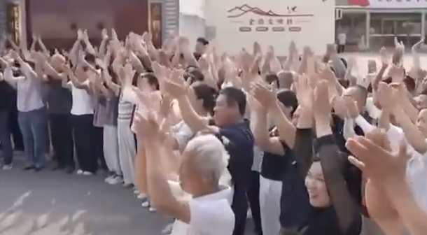 习到山东 群众欢迎 央视聚焦歪头大妈 习到山东 群众欢迎 央视聚焦歪头大妈