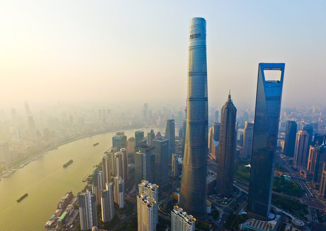 为加强2026世界AI大会期间的低空空域安全管理,上海自15日起实施全域无人机临... 为加强2026世界AI大会期间的低空空域安全管理,上海自15日起实施全域无人机临...