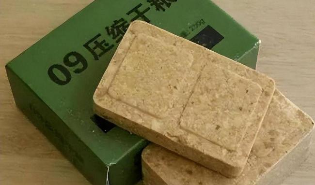 中国压缩饼干吃一块顶一天 拿什么做到 中国压缩饼干吃一块顶一天 拿什么做到