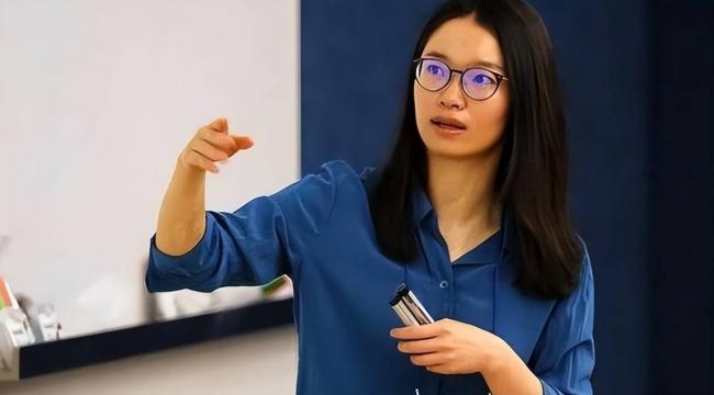 人民日报对王虹的称呼变了,丘成桐没说错 人民日报对王虹的称呼变了,丘成桐没说错