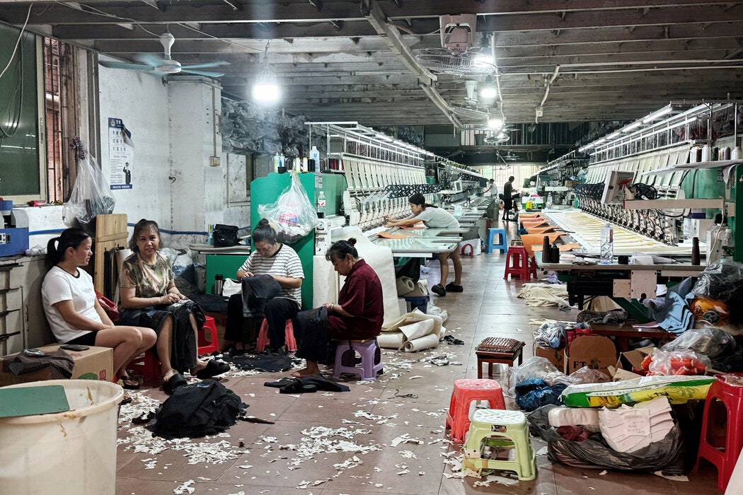 广州海珠区一家大部分空置的服装工厂，反映出当地纺织制造业的急剧衰退。