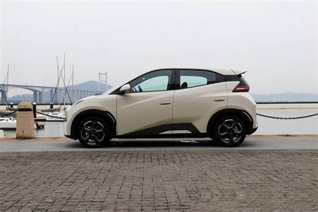 国庆返程：撞最多的是这类新能源车